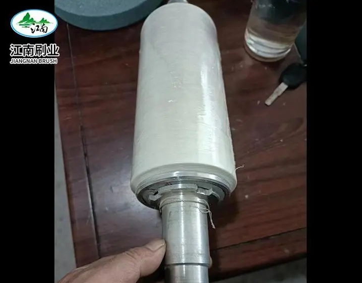 無(wú)紡布真空吸油輥的安裝步驟